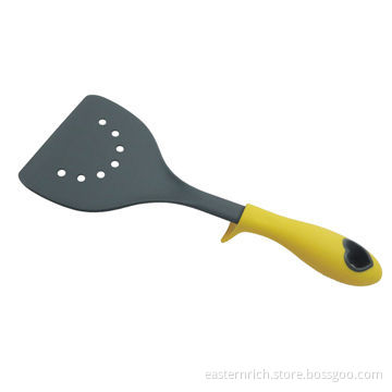 New design nylon pizza slotted turner with TPR handle
